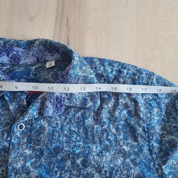 Robert Graham Blue Floral Button Down Shirt - Picture 7 of 8